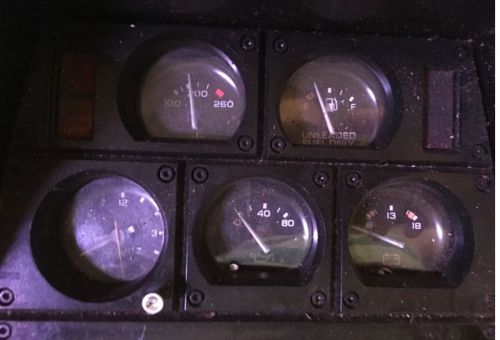 Corvette original instrument center gauge cluster w/oil temperature 1981-1982