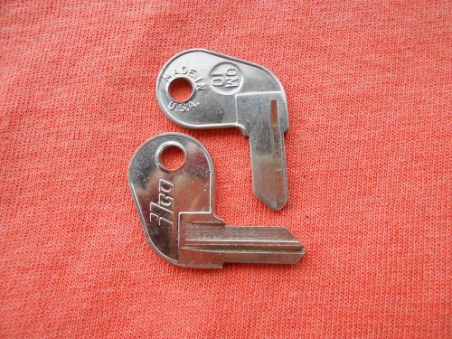 2 johnson evinrude boat key blanks om10