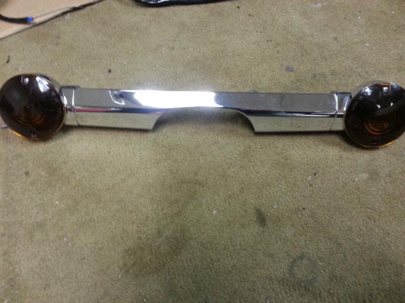 Stock harley rear turn signal bar-chrome-oem-with smoked lens-dressers- baggers