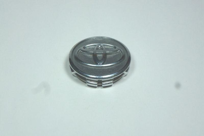Find 07 11 TOYOTA COROLLA MATRIX PRIUS OEM WHEEL CENTER CAP (4260302220) in Los Angeles, CA
