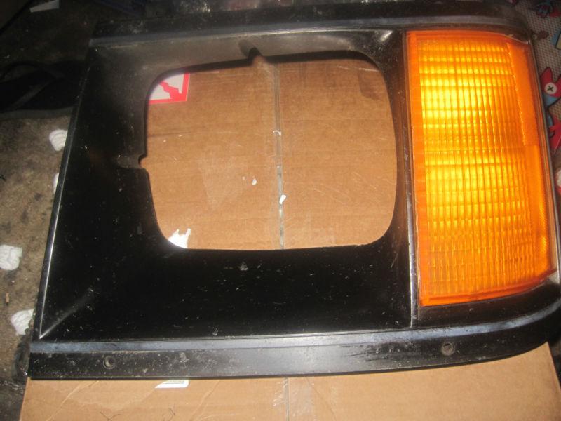 Chevy astro/safari van head lamp frame and turn signal right drivers side