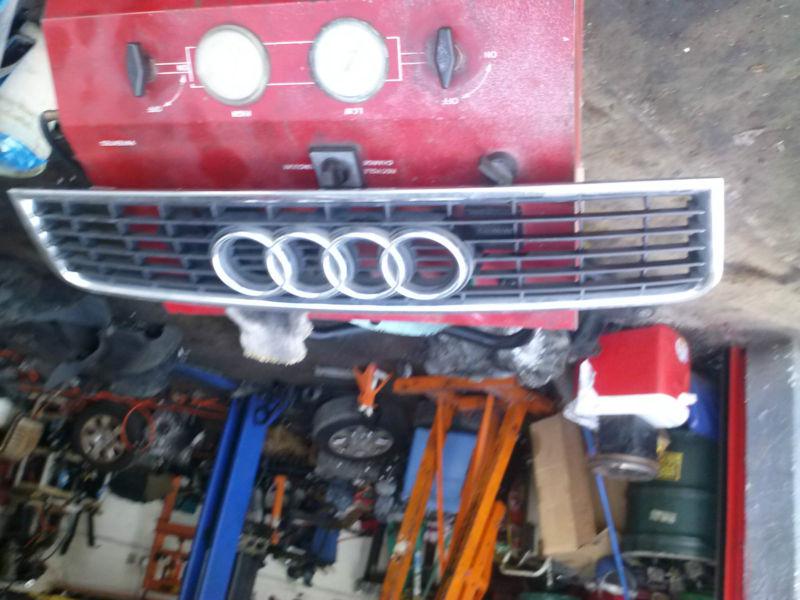 02-05 audi a4 oem hood grille grile grill 