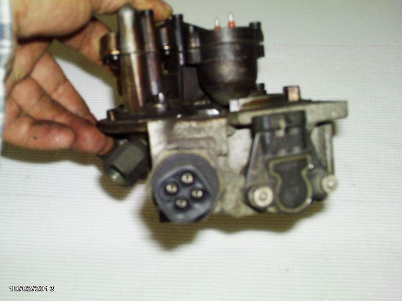 Find Throttle Body Chevy 5.7 liter in Philadelphia, Pennsylvania, US
