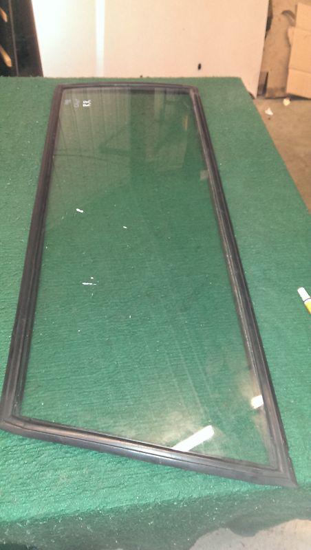 1998 jeep cherokee 4.0l passenger rear quarter window