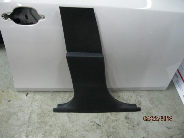 Bmw oem e60 e61 left l driver side lower bottom b pillar panel cover black blk