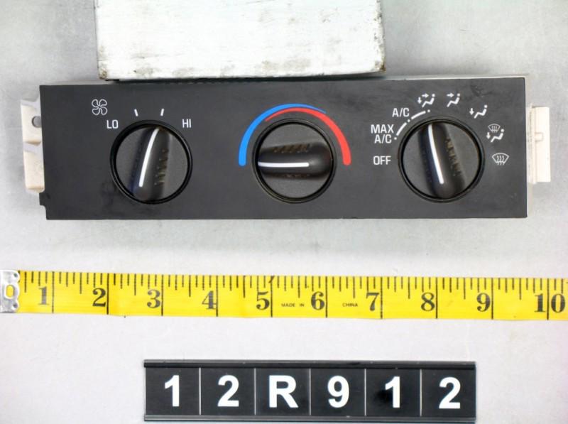 07 chevy van temperature climate control ac heat unit panel switch 12r912