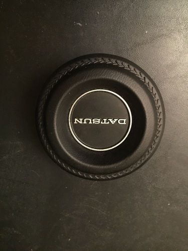 Datsun oem horn button pad 510 240z 260z bluebird fairlady  s30