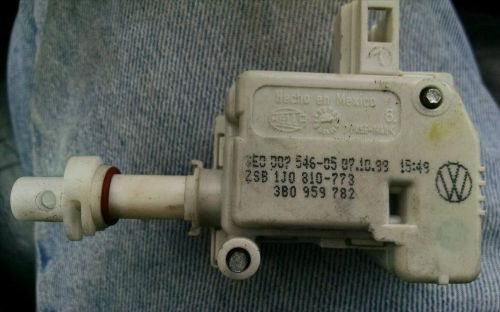 Deck lid/trunk lid  3b0 959 781  lock servo motor for vw passat/ audi auto cars