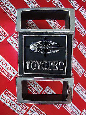 Toyota corona sedan 1970 1971 1972 1973 1974 1975 rt71 rt72 rt73 grill emblem
