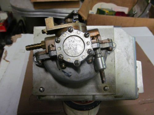 Nos vacuum windshield wiper motor with bracket and linkage for gmc motor coach.