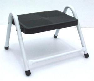 Traxion 3-300 top side step stool