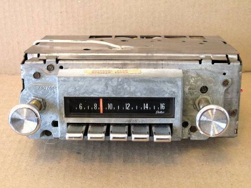 1970 pontiac grand prix wirh fader gm delco am radio - serviced - plays good!