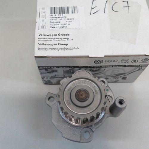 Sell Volkswagen Genuine Water Pump 06A121012G in Banning, California