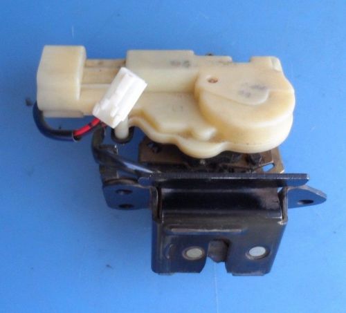 Mazda mpv tailgate latch '00-04 lock actuator hatch liftgate trunk 01 02 03