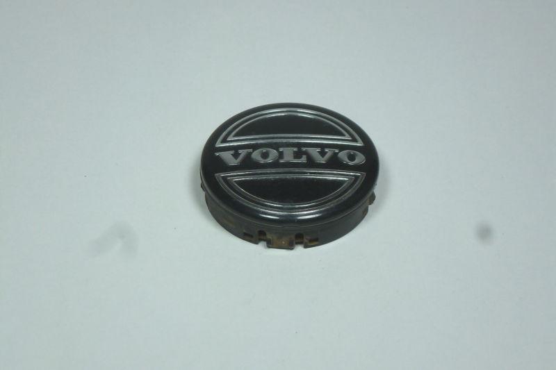 03 - 11 volvo s40/s80/xc90 oem wheel center cap (30666913)