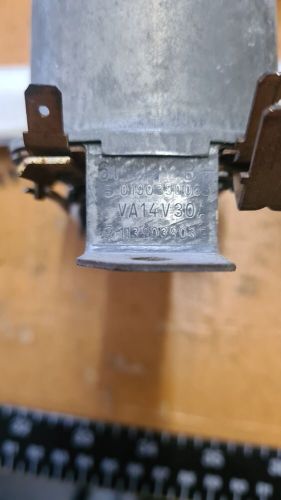 VW CLASSIC BEETLE, BUS 12V BOSCH VOLTAGE REGULATOR #0190350068 or #113903803E, US $, image 2