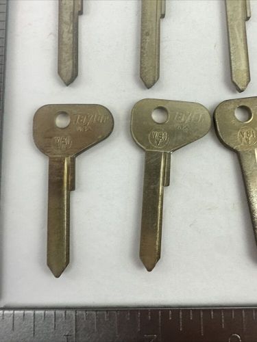 Taylor brand usa uncut  v81v key blank lot of 8