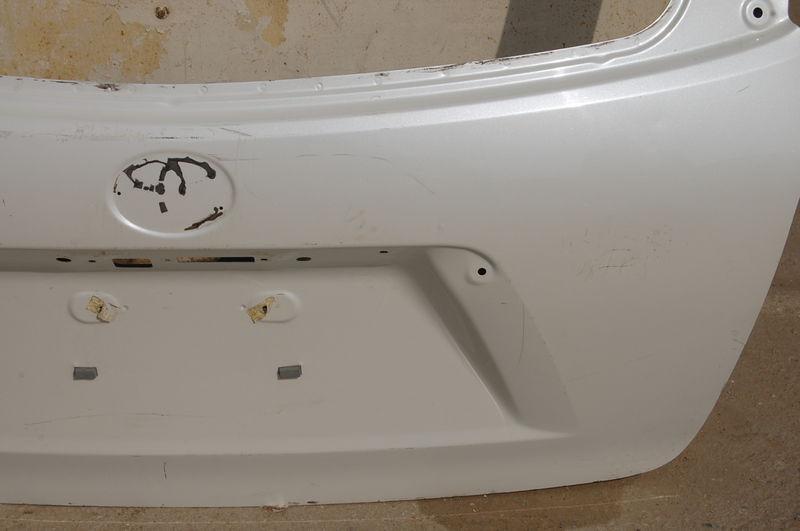 2011 2012 TOYOTA HIGHLANDIR REAR DOOR LIFT TAILGATE GOOD USED GENUINE PART NICE, US $299.00, image 2