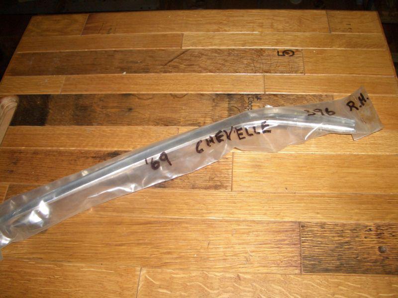 1969 chevrolet nos right hand headlamp surround chevelle 396