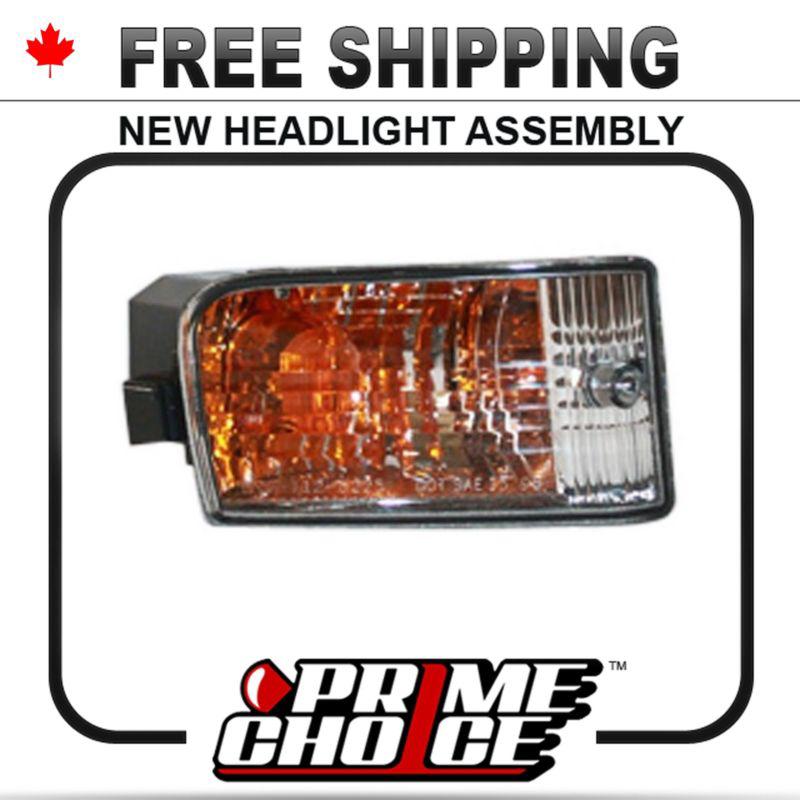 Turn signal with fog light front bumper lamp assembly for right passenger side