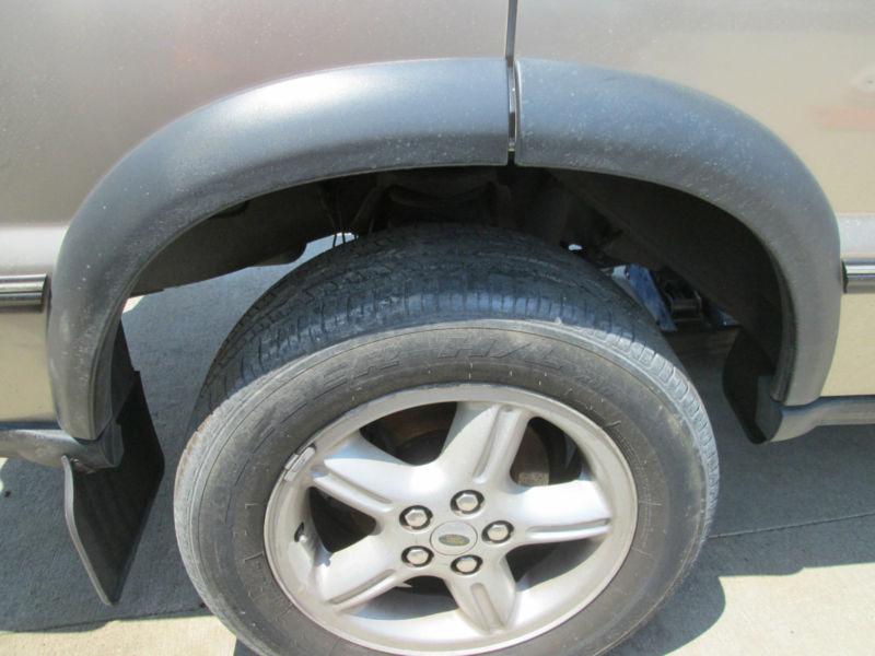 Sell LAND ROVER DISCOVERY RIGHT REAR FENDER FLAIR FLARE TRIM 19990001