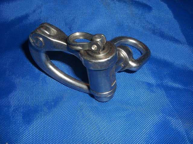 Nicro marine trunion style snap shackle 4" long