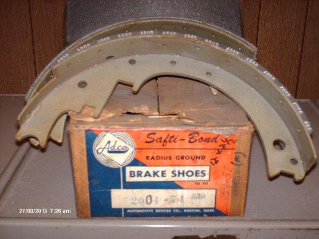 Lincoln brake shoes( front) 1954-57  #74    030 o/s