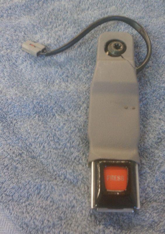 91-94 FORD EXPLORER SEATBELT BUCKLE GRAY drivers side , US $25.65, image 2
