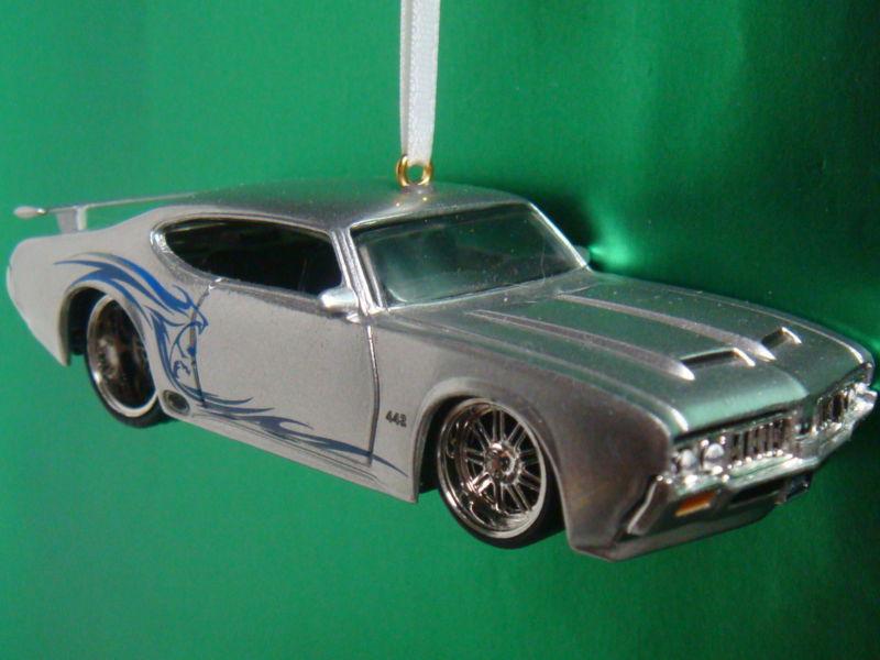 1970 '70 oldsmobile cutlass 442 silver christmas tree ornament