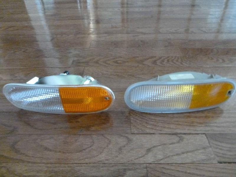 Purchase VW Beetle Turn Signal / Side Marker Light in Hollywood
