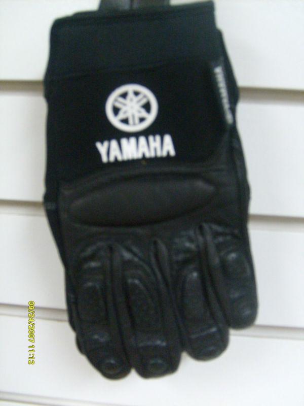 Yamaha accelerator leather riding gloves  men's medium