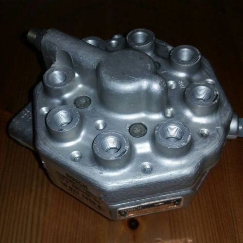 Mercedes fuel distributor 0438101018 remanufactured 420sel 560sec 500sel 560sel