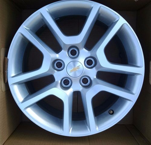 Chevy factory oem used wheel 17" chevrolet malibu 2013-2016 silver 5559