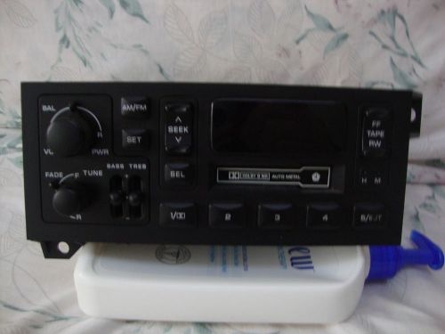 Chrysler corp am-fm cassette radio #po4858556ad