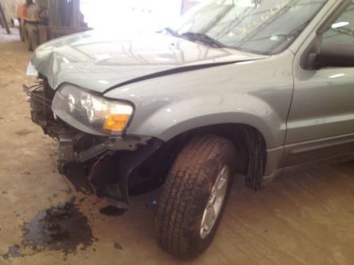 Speedometer fits 05-07 escape 2341613