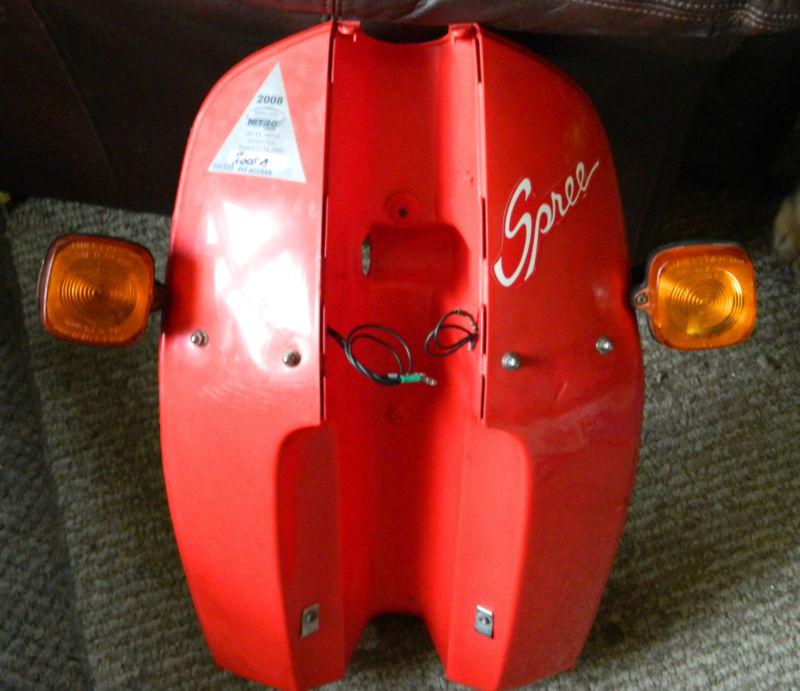 1985 honda nq50 spree scooter plastic w/signals working!