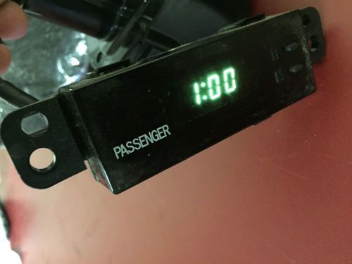 A2d5 1998 - 2003 toyota sienna xle instrument dash panel digital clock oem