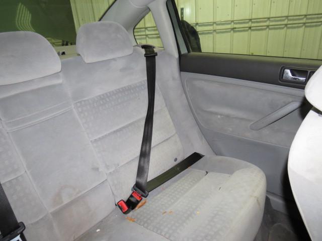2004 volkswagen passat rear seat belt & retractor only lh driver black