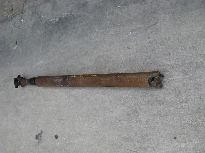 96 97 ford f250 rear drive shaft 139 wb a.t. from 8500 gvw 4x2 21398