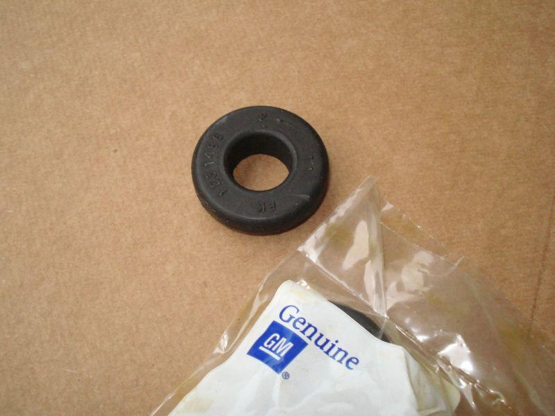 Nos - discontinued by gm! - 1970-1974 valve cover grommet! - 350 - 455 engines