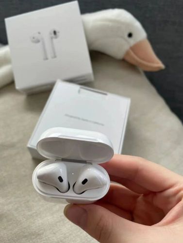 Apple airpods 2nd generation airpods bluetooth earbuds earphone &amp; charging case