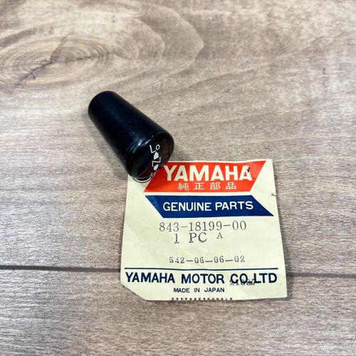 Yamaha oem nos gear shift change knob / 843-18199-00-00 / snowmobile