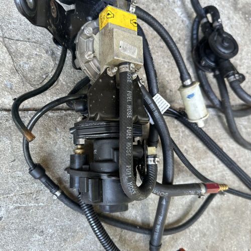 5001513 5004920 5001222 OIL INJECTOR & LIFT PUMP Set Up Used EVINRUDE Ficht, US $300.00, image 2