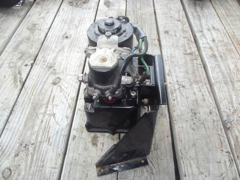 MERCRUISER HYDRAULIC TRIM PUMP #105921 METAL RESEVOIR & #25661 SOLINOID , US $175.00, image 2