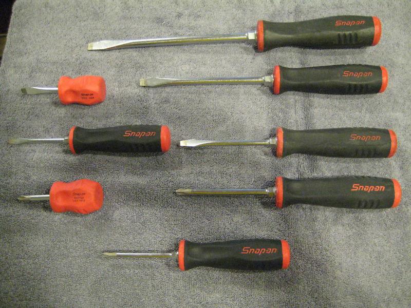 Snap-on sgdx80br 8pc screwdriver set in holder w/ soft red handle