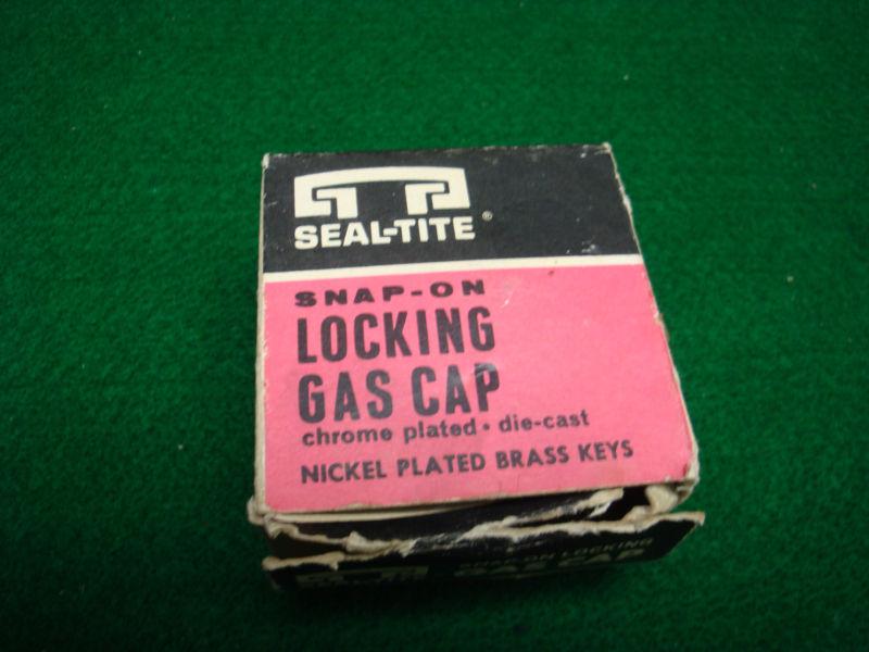 Vintage locking gas cap