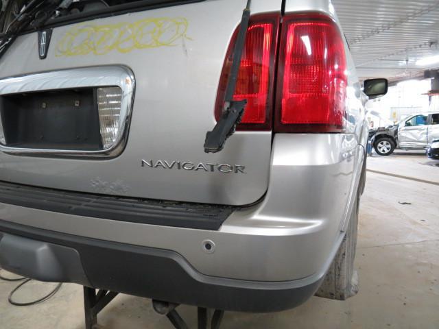 2004 lincoln navigator outer tail light lamp right