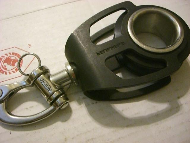 Garhauer 40-15uab aluminum uag single block 2 9/16" w/snap shackle 