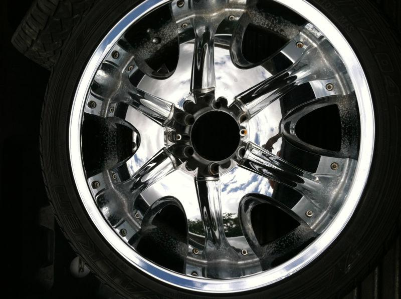 Purchase 22" status rims and tires in Miami Beach, Florida, US, for US