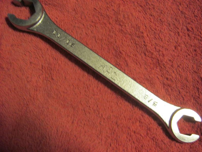 Mac 5/8" x 9/16" flare nut line wrench. ohb2022. oal 7 3/4". used, but vgc